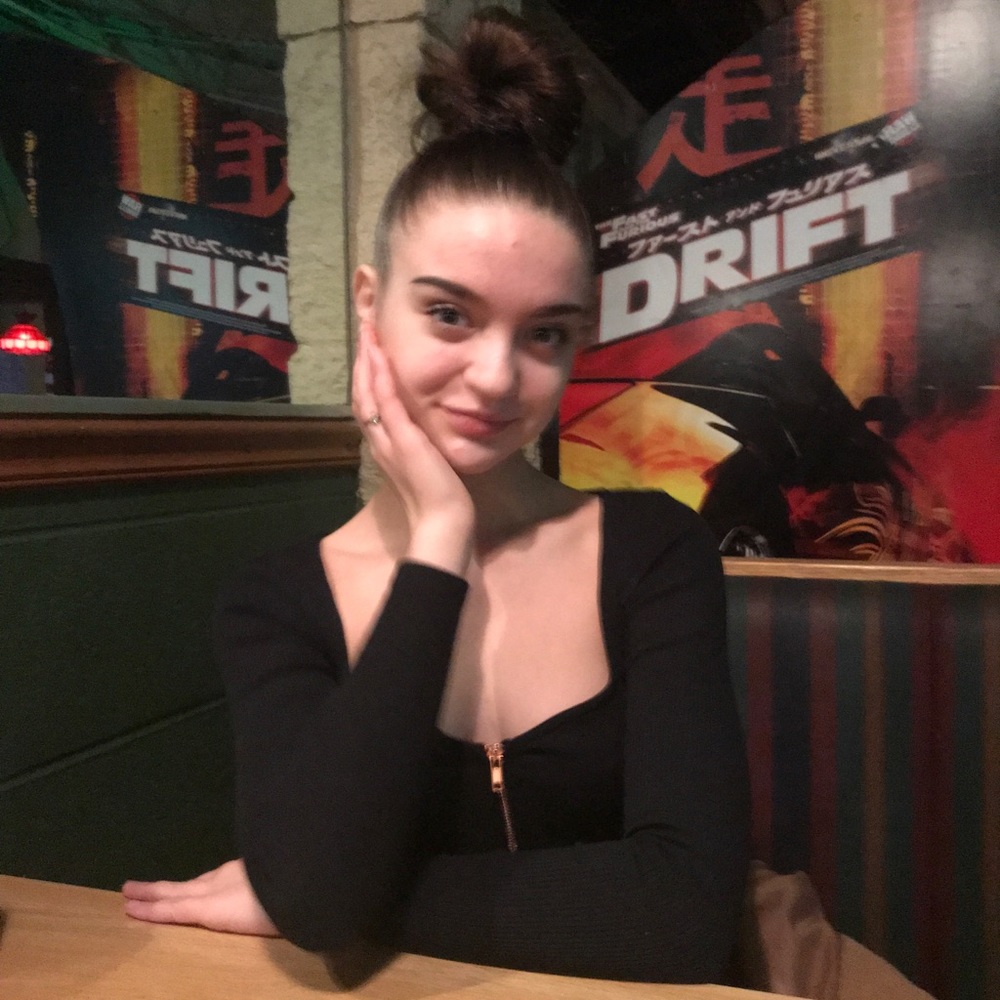 Meet your Posher, Elaina